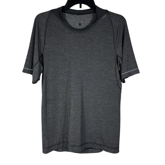 Lululemon Mens Medium Bolt Tech II Shirt Short Sleeves Lightweight Reversible - Picture 1 of 10